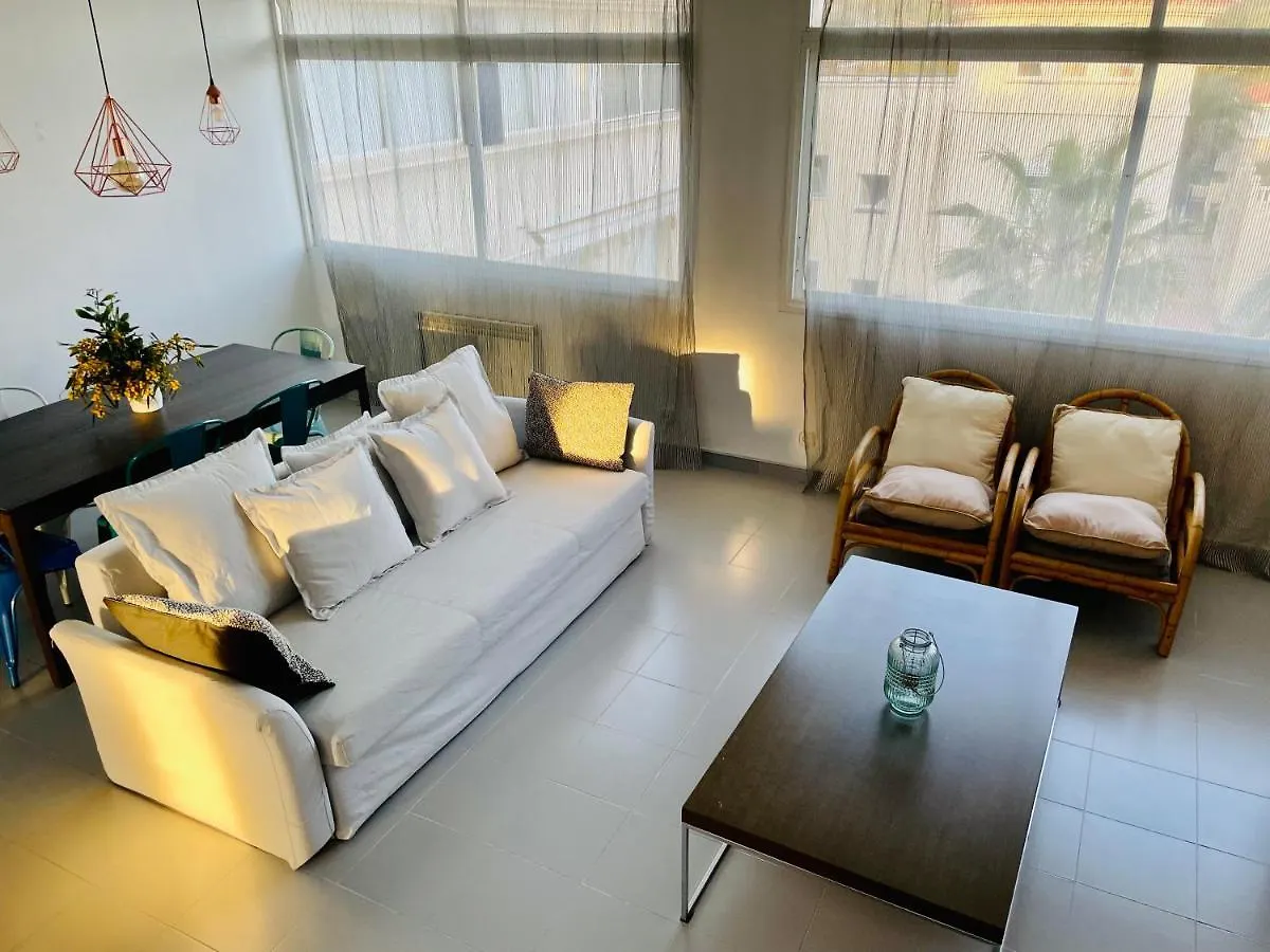 דירות סיטגס La Marina Seaview Penthouse